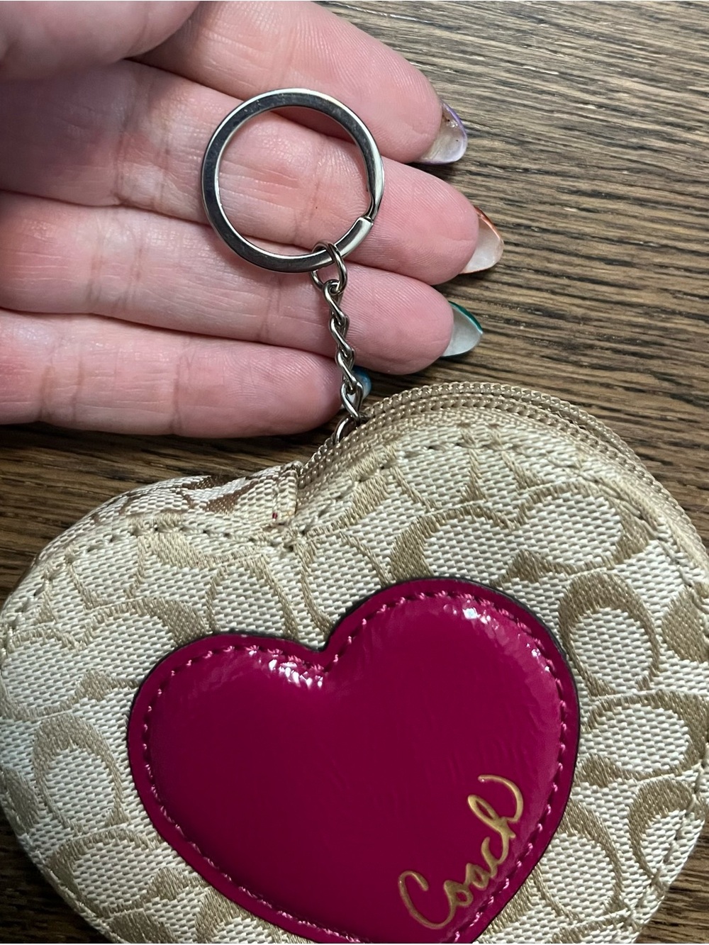 Vintage Coach Signature Heart Shaped Wristlet Limited Edition Beige Pink Y2K - Picture 7 of 9